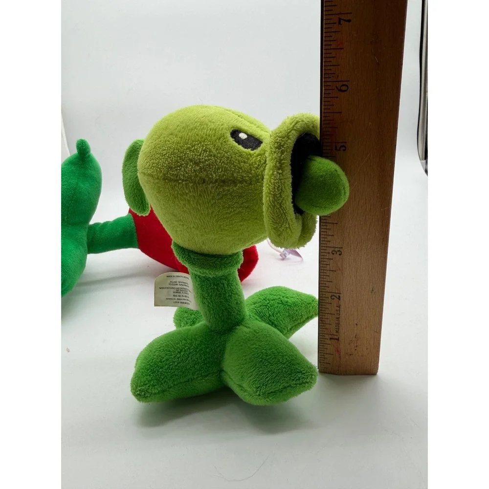 Plants vs Zombies Peashooter Plush Set Green Red 6 inch Stuffed Toy EA Jazwares